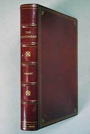 The Dahomean / Frank Yerby