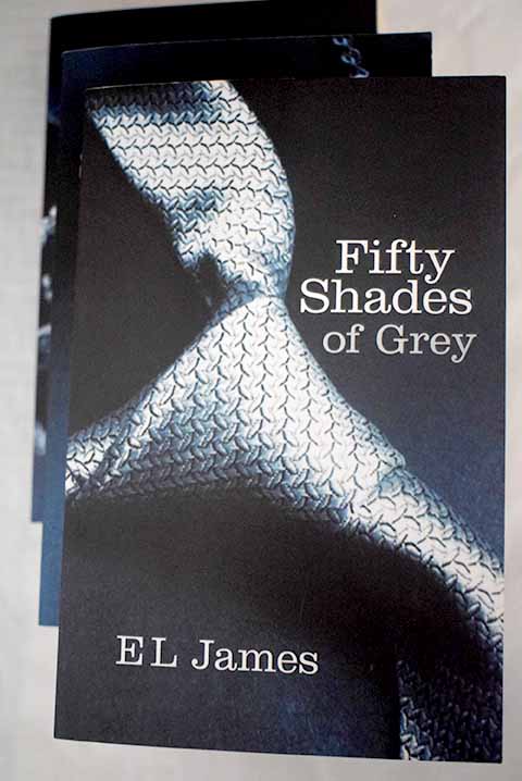 Fifty shades of grey / E L James