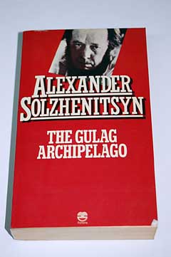 The gulag archipelago / Alexander Solzhenitsin